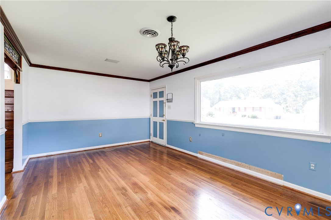 1531 Robindale Road Richmond, VA 23235 - Photo 4 of 41 Gallery Image 4
