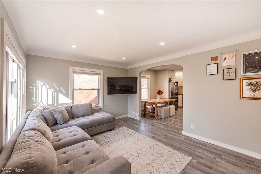 4165 Stilmore Road Cleveland, OH 44121 - Photo 8 of 25 Gallery Image 8