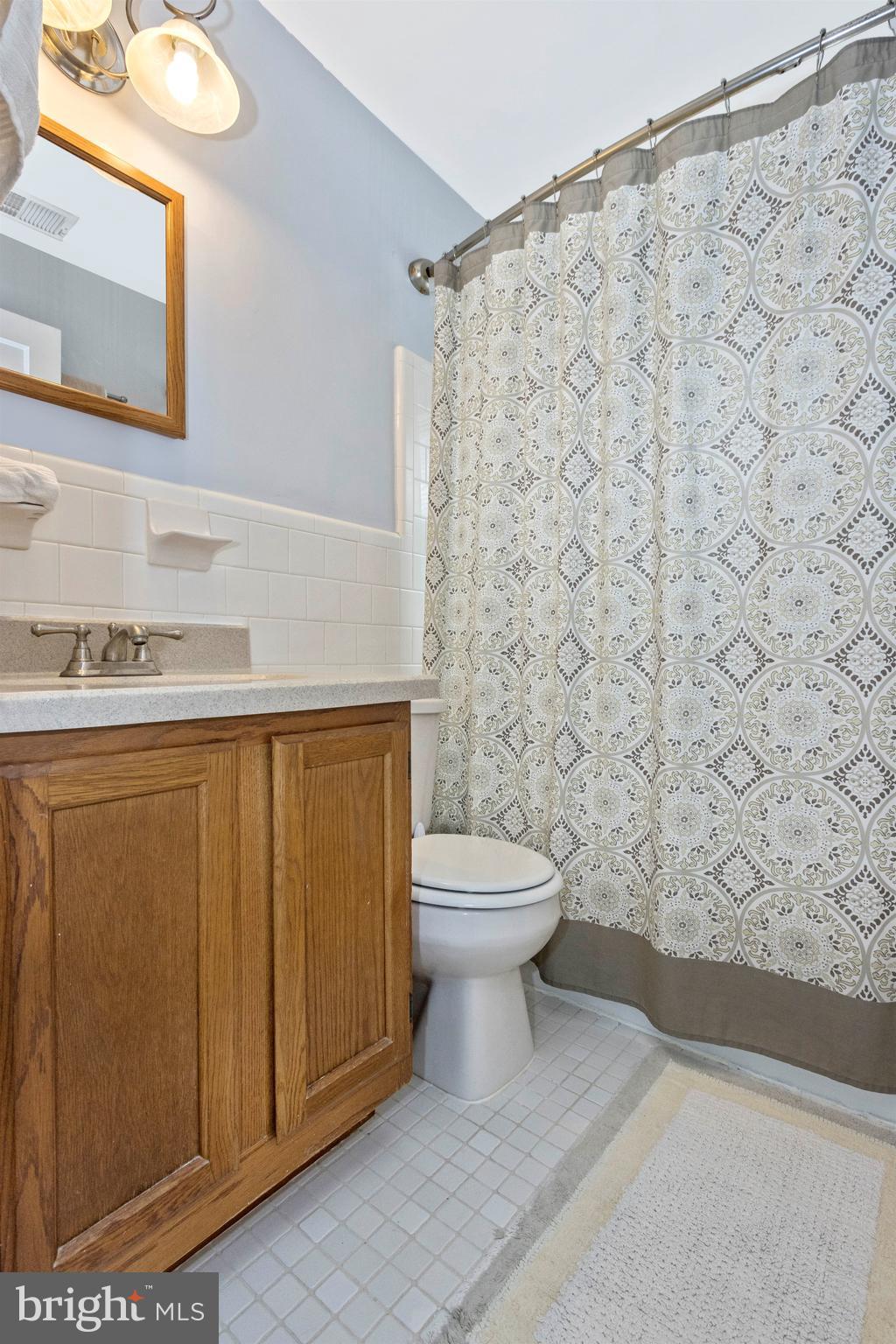 1136 Elm Road Baltimore, MD 21227 - Photo 11 of 19 Full bath