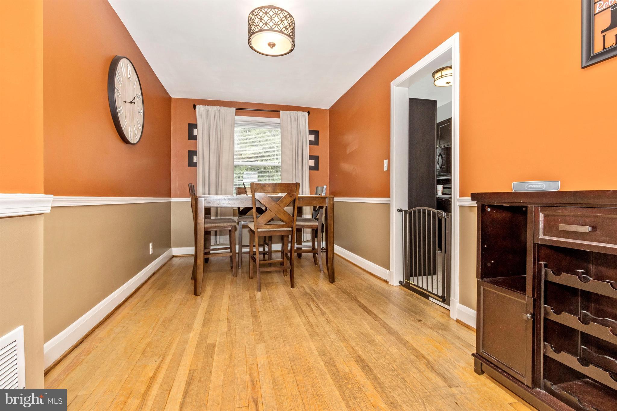 1136 Elm Road Baltimore, MD 21227 - Photo 4 of 19 Formal dining room