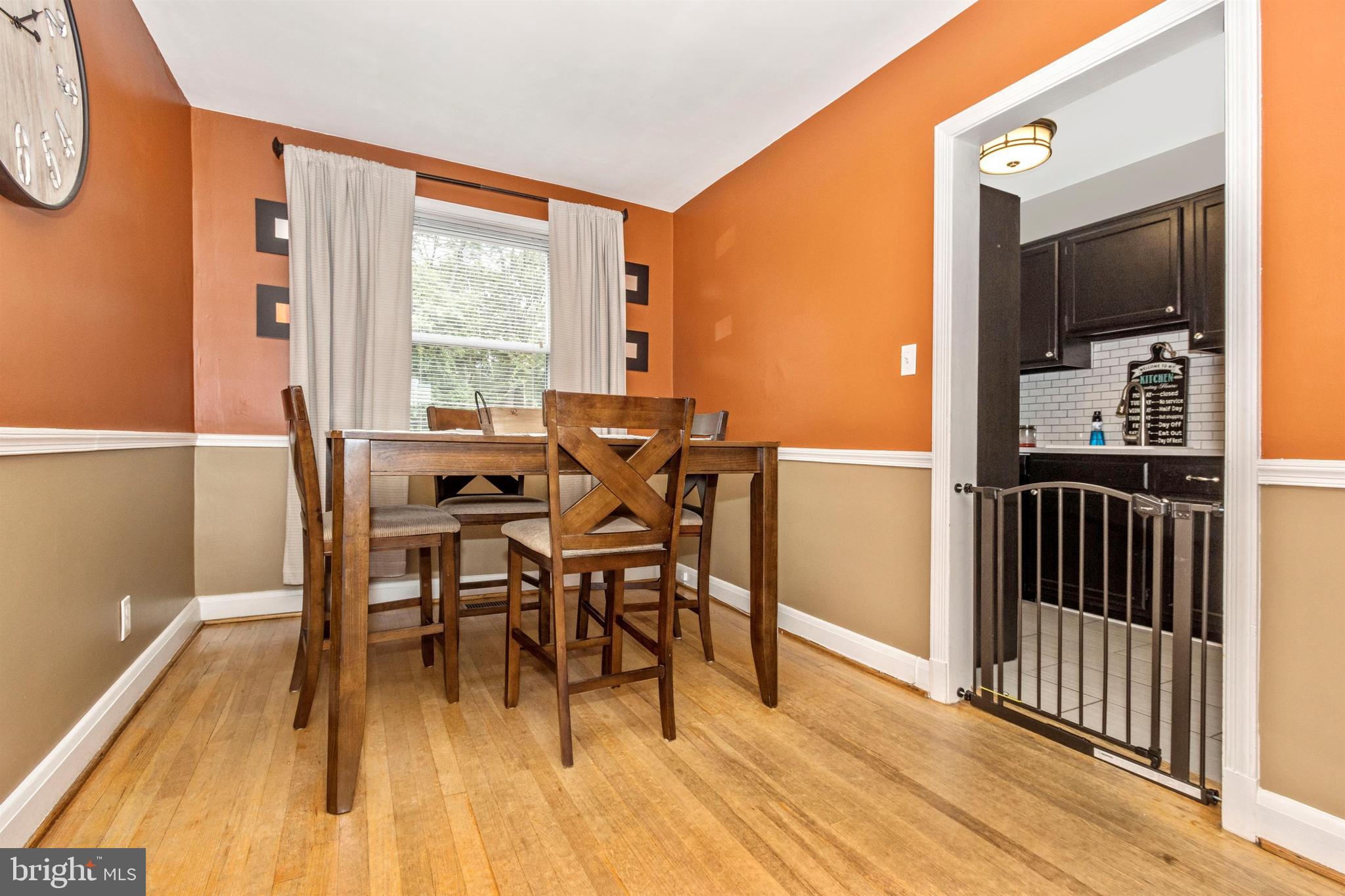 1136 Elm Road Baltimore, MD 21227 - Photo 5 of 19 Dining Room