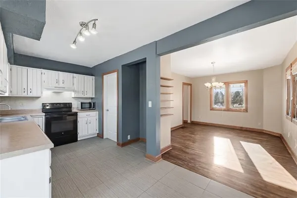 $299,900 | 4156 Glasgow Road, Valencia, PA 16059