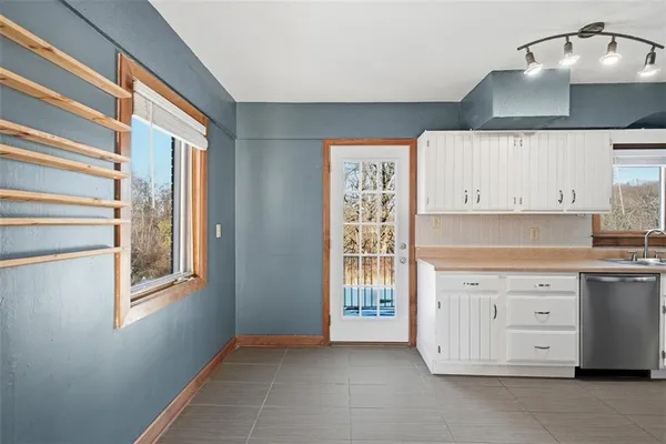 $299,900 | 4156 Glasgow Road, Valencia, PA 16059