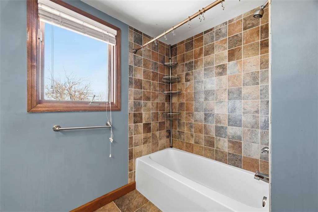 4156 Glasgow Road Valencia, PA 16059 - Photo 24 of 46