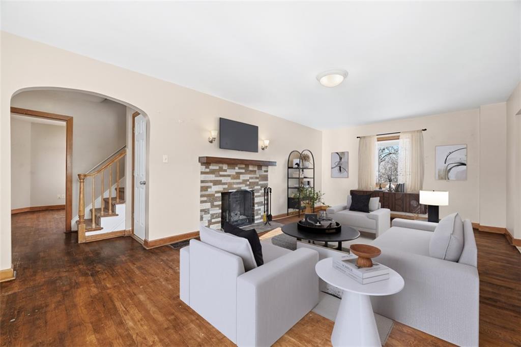 4156 Glasgow Road Valencia, PA 16059 - Photo 7 of 46 Virtually staged living room