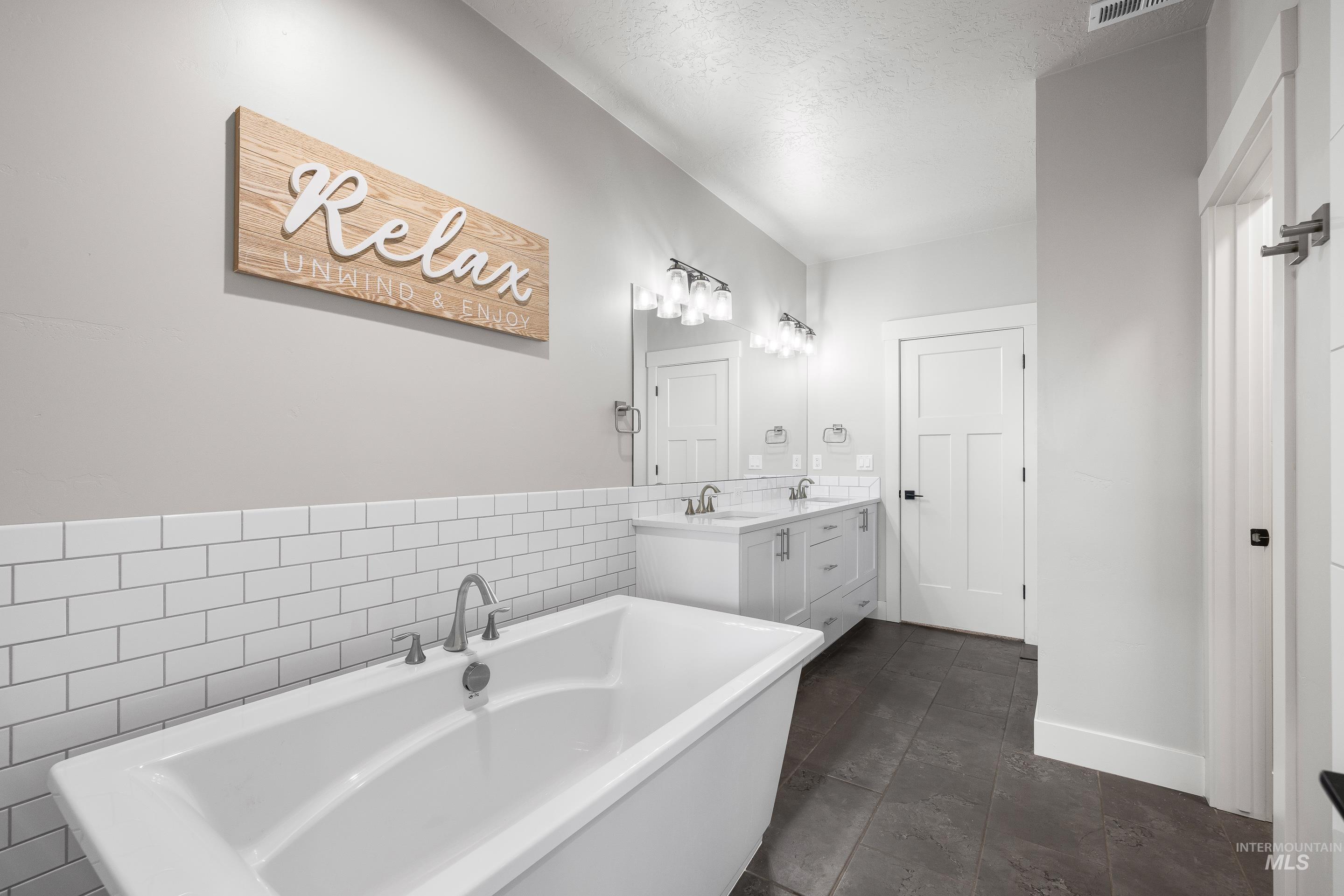 10031 Riverbend Place Middleton, ID 83644 - Photo 24 of 41