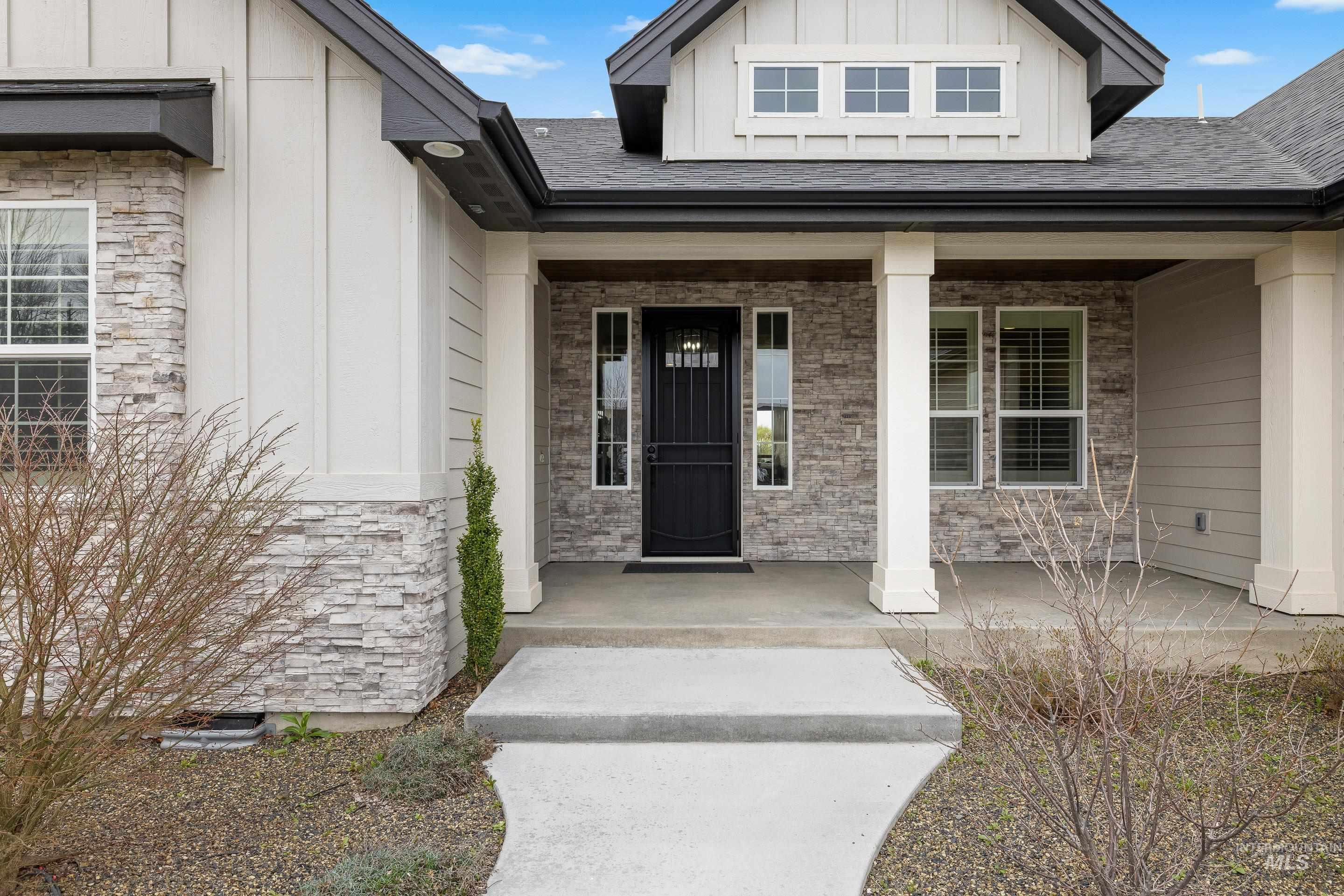 10031 Riverbend Place Middleton, ID 83644 - Photo 3 of 41