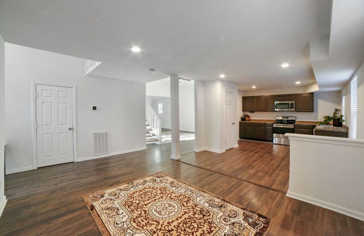 12323 Split Rail Lane Houston, TX 77071 - Photo 8 of 29