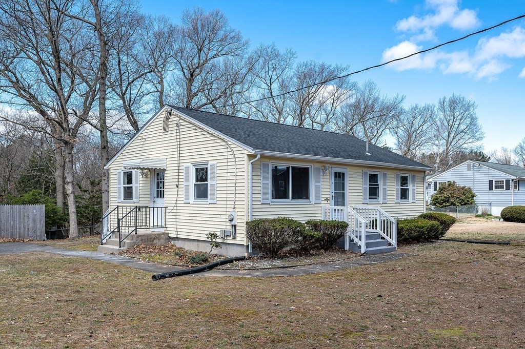 381 North Brook Road Springfield, MA 01119 - Photo 25 of 35 a view of a house with a patio