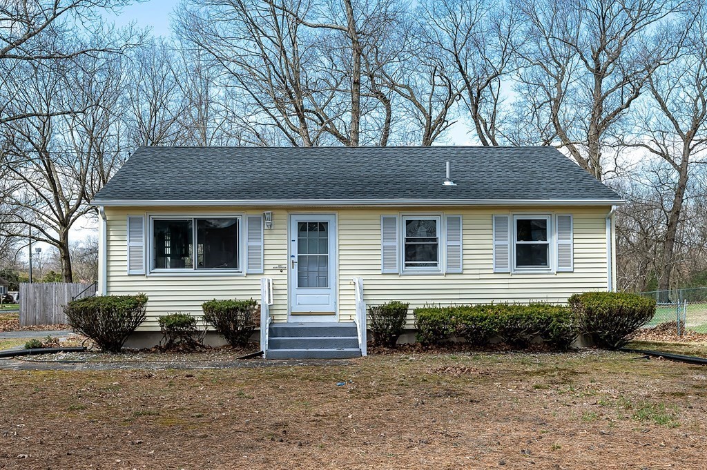 381 North Brook Road Springfield, MA 01119 - Photo 27 of 35 a front view of a house with garden