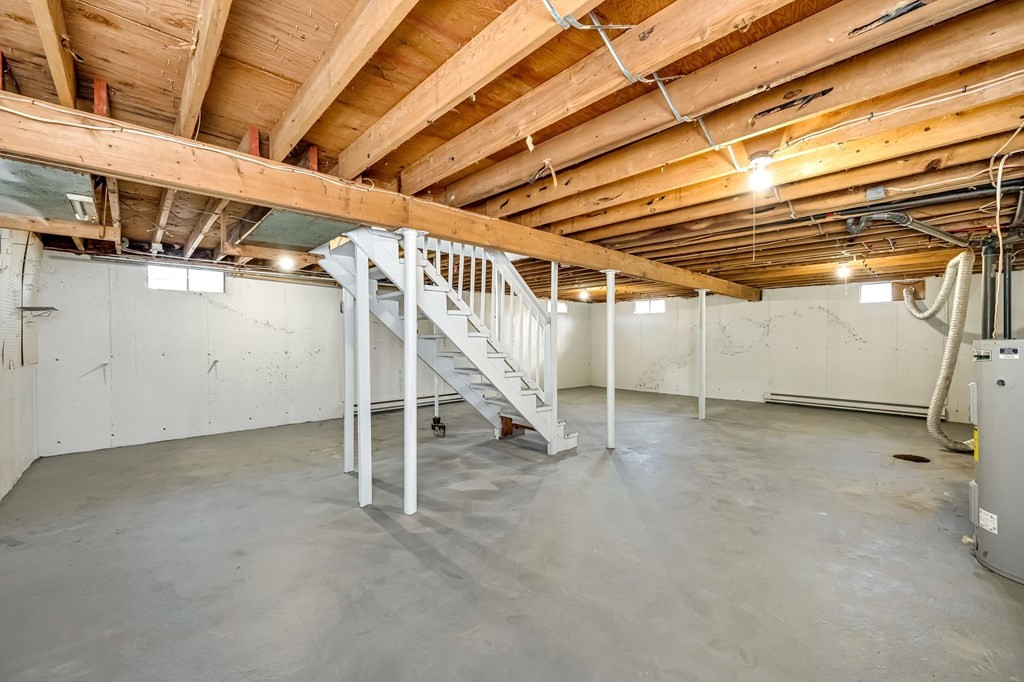 381 North Brook Road Springfield, MA 01119 - Photo 34 of 35 a view of a room with stairs