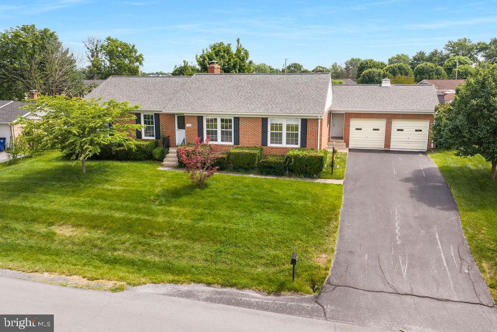 114 Williamson Road Winchester, VA 22602 - Photo 3 of 32