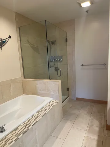 $3,700 | 125 North Hamilton Street, Unit 1001, Madison, WI 53703