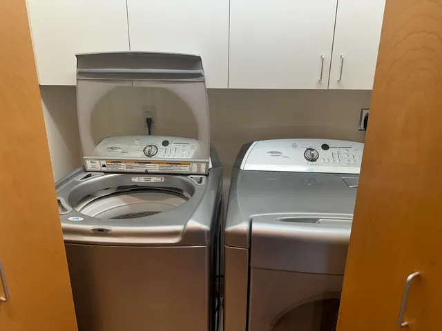 $3,700 | 125 North Hamilton Street, Unit 1001, Madison, WI 53703