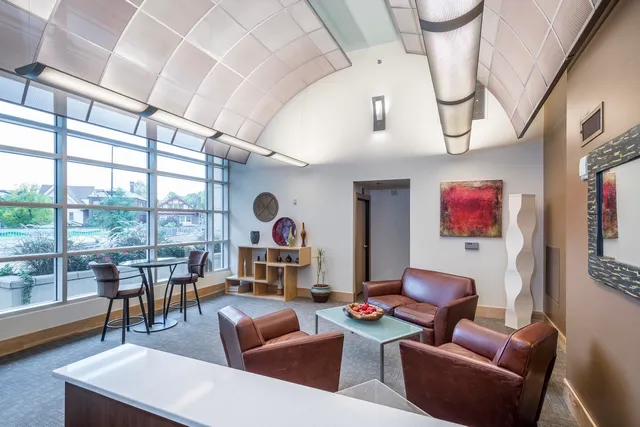 $3,700 | 125 North Hamilton Street, Unit 1001, Madison, WI 53703