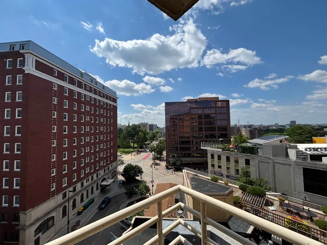 $3,700 | 125 North Hamilton Street, Unit 1001, Madison, WI 53703