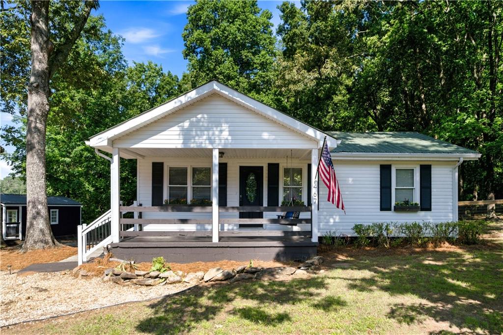 467 Sanders Street Clarkesville, GA 30523 - Photo 1 of 41