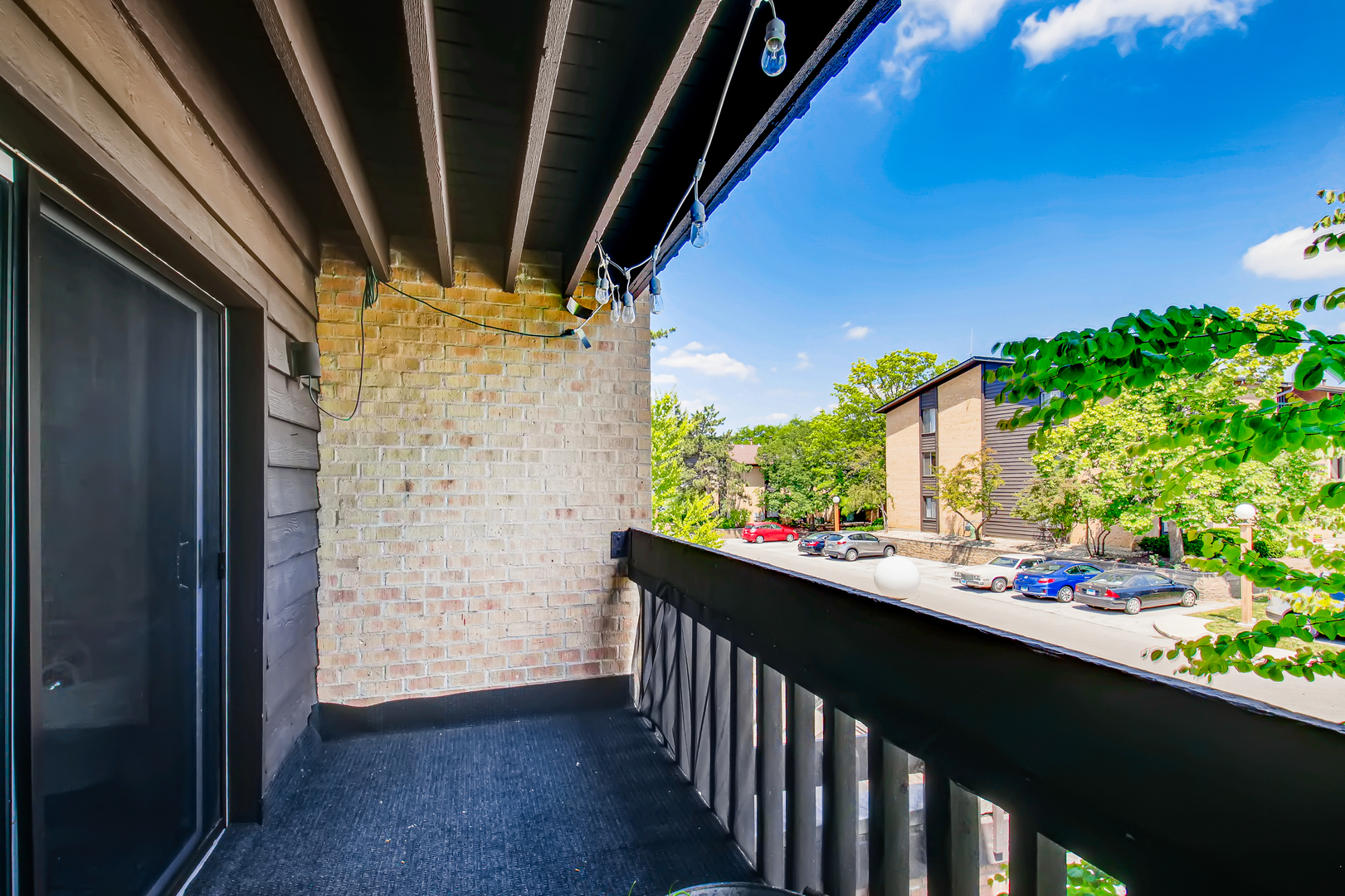 6177 Knoll Wood Road, Unit 201 Willowbrook, IL 60527 - Photo 11 of 11 a view of a porch