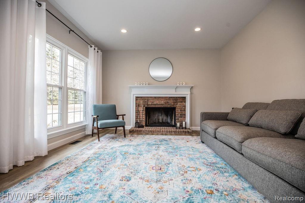 1944 Fairfield Drive Rochester Hills, MI 48306 - Photo 12 of 28