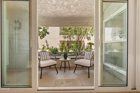$575,000 | 360 South Euclid Avenue, Unit 116, Pasadena, CA 91101