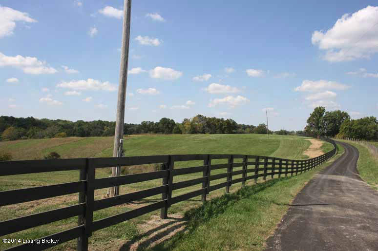 1001 James Ridge Road Pleasureville, KY 40057 - Photo 11 of 32 Property View