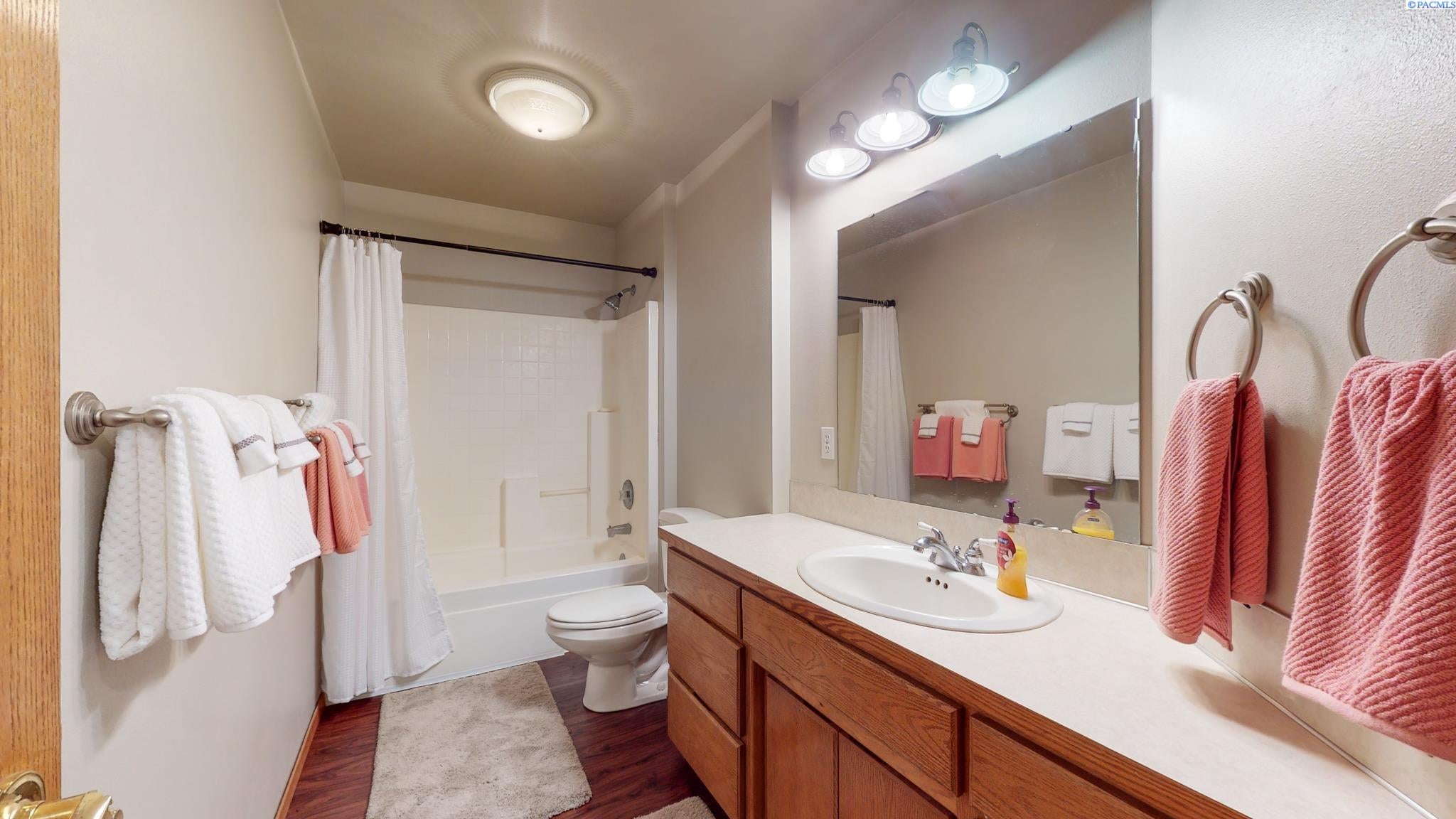 4004 Hicks Road Grandview, WA 98930 - Photo 19 of 30 Gallery Image 19