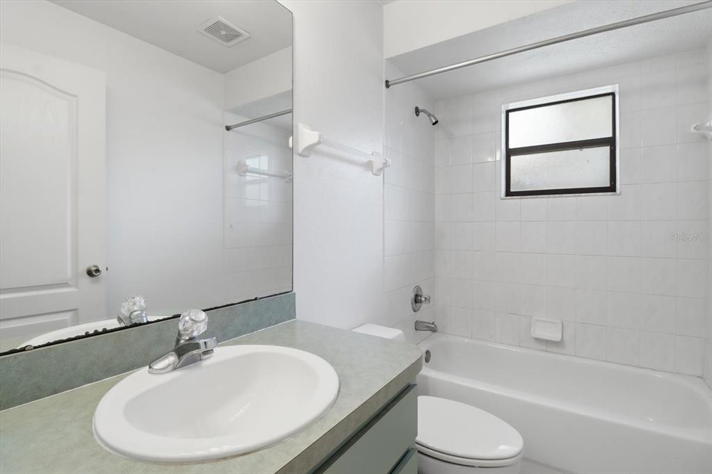 6355 East Rush Street Inverness, FL 34452 - Photo 16 of 27 a bathroom with a sink toilet and bathtub