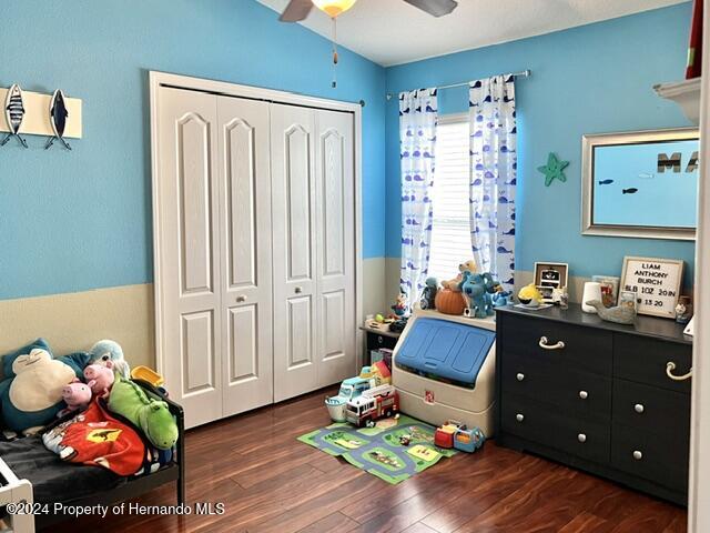 18430 Waydale Loop Hudson, FL 34667 - Photo 25 of 30 a living room with furniture and a couch