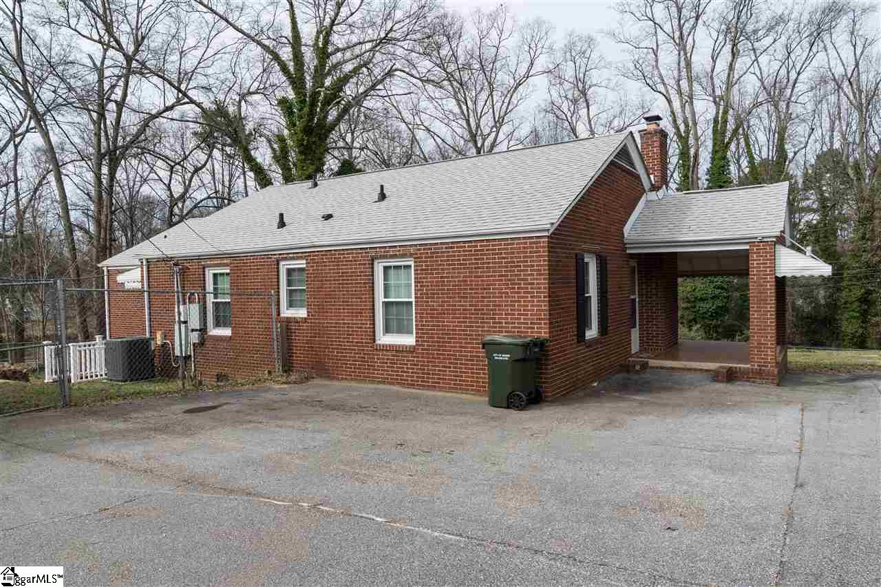3912 Brushy Creek Road Greer, SC 29650 - Photo 6 of 32 Gallery Image 6