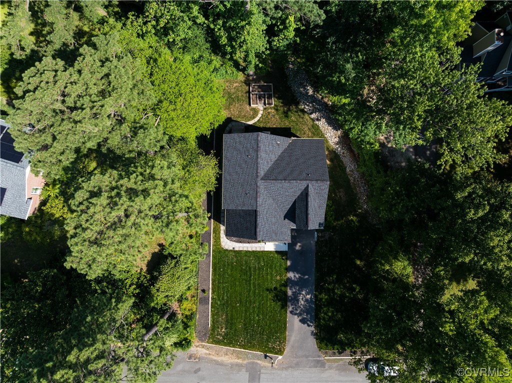 509 Danray Drive Richmond, VA 23227 - Photo 36 of 37 a house view with a garden space