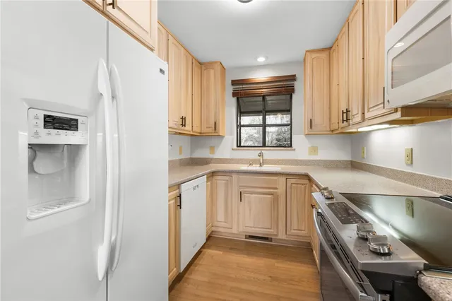 $355,000 | 131 Harbor Lights Drive, Salem, SC 29676