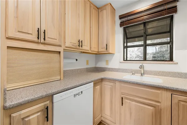 $355,000 | 131 Harbor Lights Drive, Salem, SC 29676