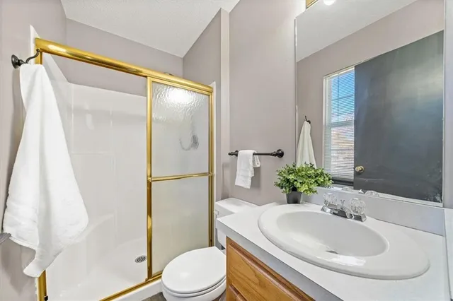 $275,000 | 1705 West Pelham Path, Raymore, MO 64083