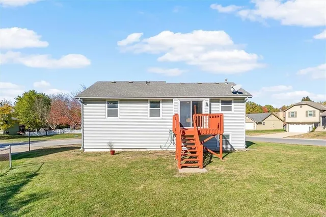 $275,000 | 1705 West Pelham Path, Raymore, MO 64083