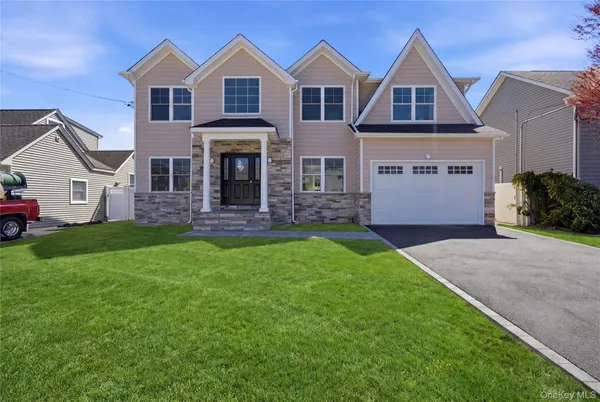 $1,549,000 | 32 Massapequa Avenue, Massapequa Park, NY 11762