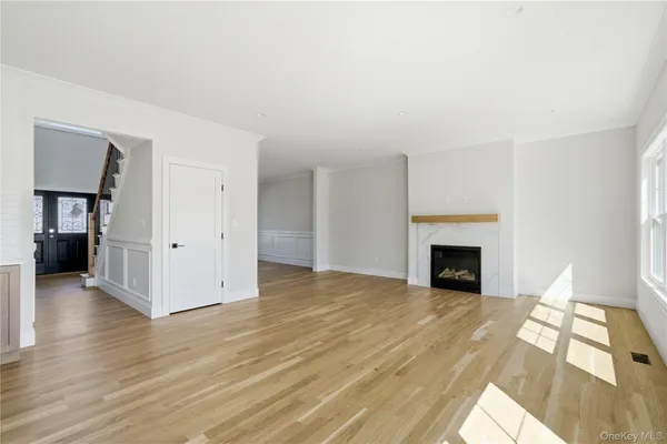 $1,549,000 | 32 Massapequa Avenue, Massapequa Park, NY 11762
