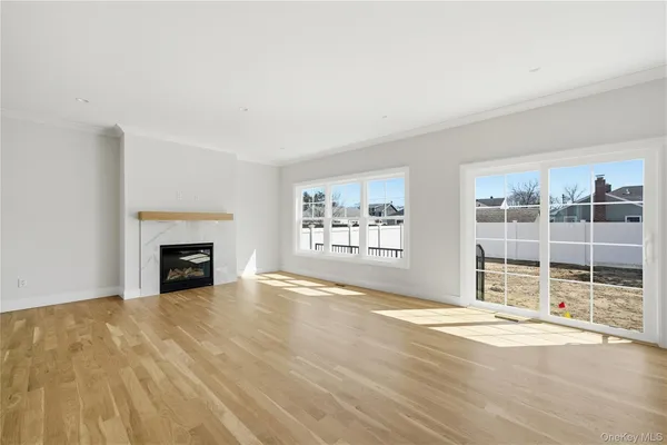 $1,549,000 | 32 Massapequa Avenue, Massapequa Park, NY 11762
