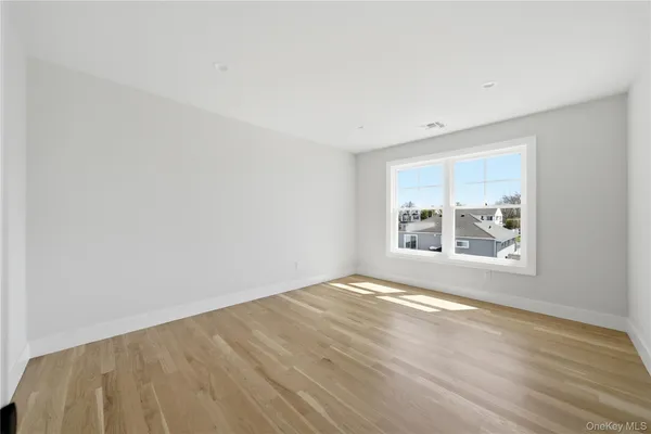 $1,549,000 | 32 Massapequa Avenue, Massapequa Park, NY 11762
