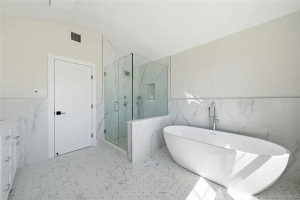 $1,549,000 | 32 Massapequa Avenue, Massapequa Park, NY 11762