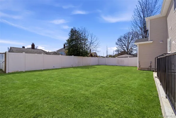 $1,549,000 | 32 Massapequa Avenue, Massapequa Park, NY 11762