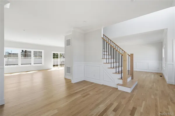 $1,549,000 | 32 Massapequa Avenue, Massapequa Park, NY 11762