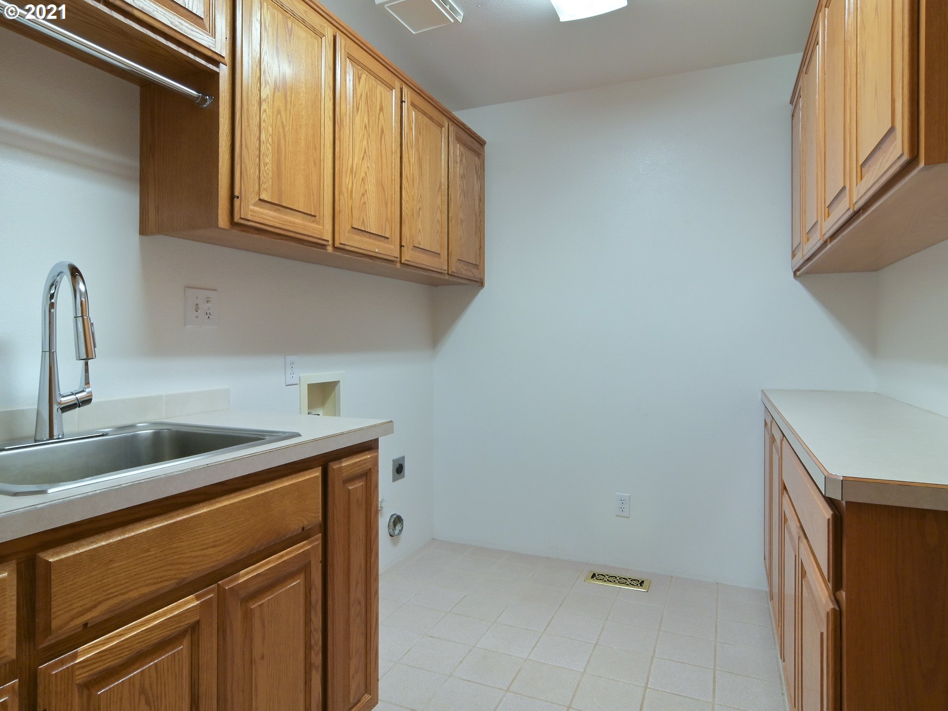 29091 Divine Road Veneta, OR 97487 - Photo 22 of 32 Gallery Image 22