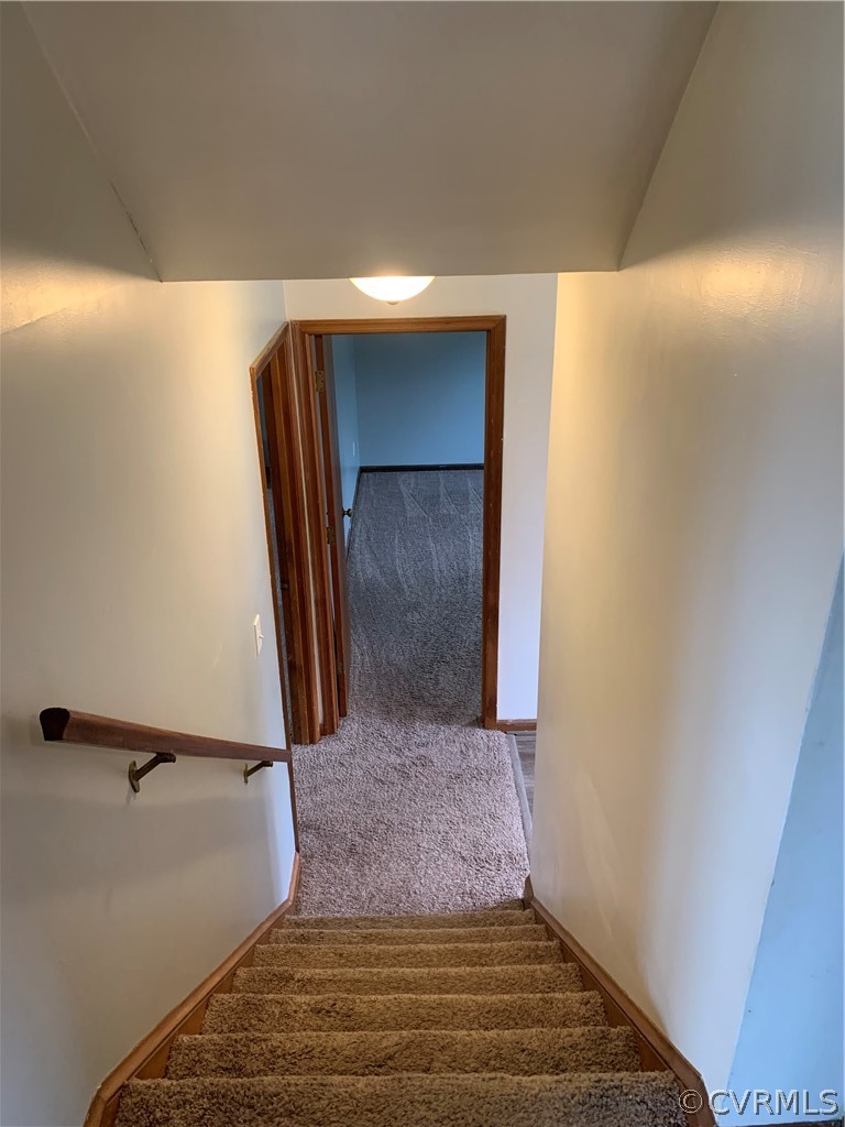 6306 White Oak Road Wilsons, VA 23894 - Photo 12 of 33 Gallery Image 12