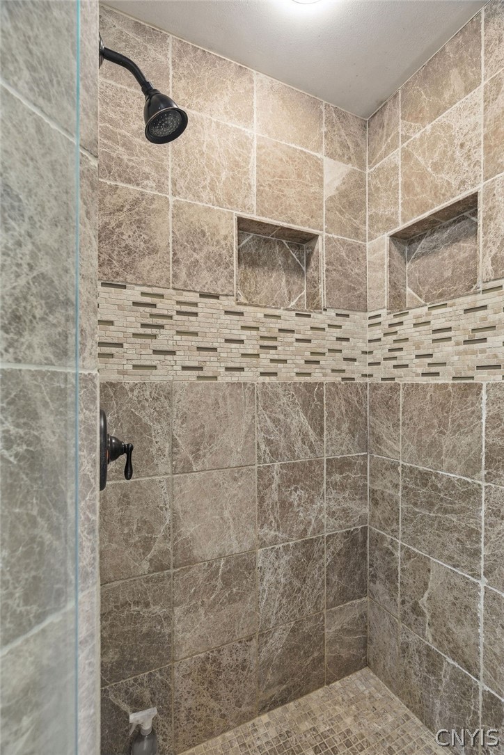7175 Horton Road Hamilton, NY 13346 - Photo 20 of 49 Primary en suite bath.
