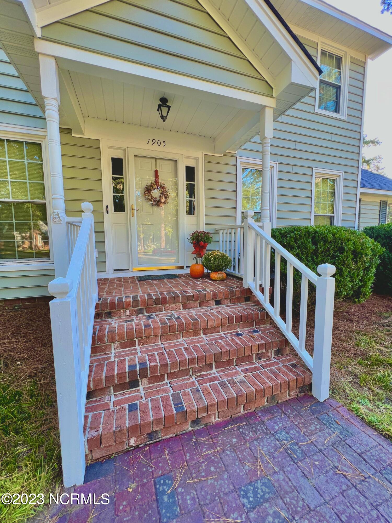1905 Stanton Road Kinston, NC 28504 - Photo 4 of 86 384789521_830417535236170_48157472287366