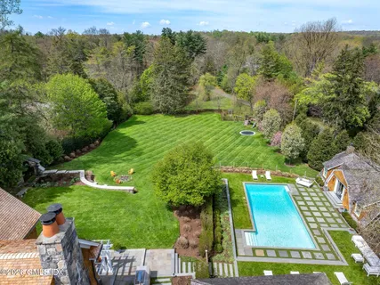 $8,195,000 | 212 Bedford Road, Greenwich, CT 06831