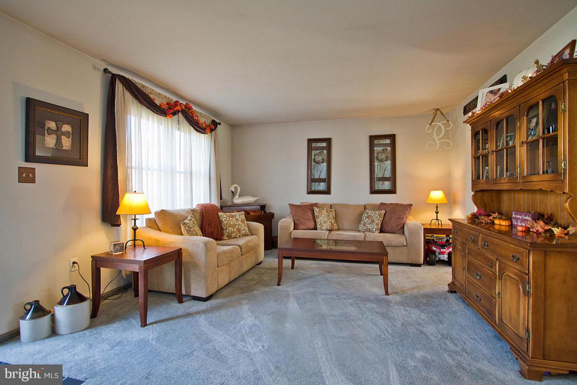 405 Sturbridge Drive Lititz, PA 17543 - Photo 7 of 45 Gallery Image 7