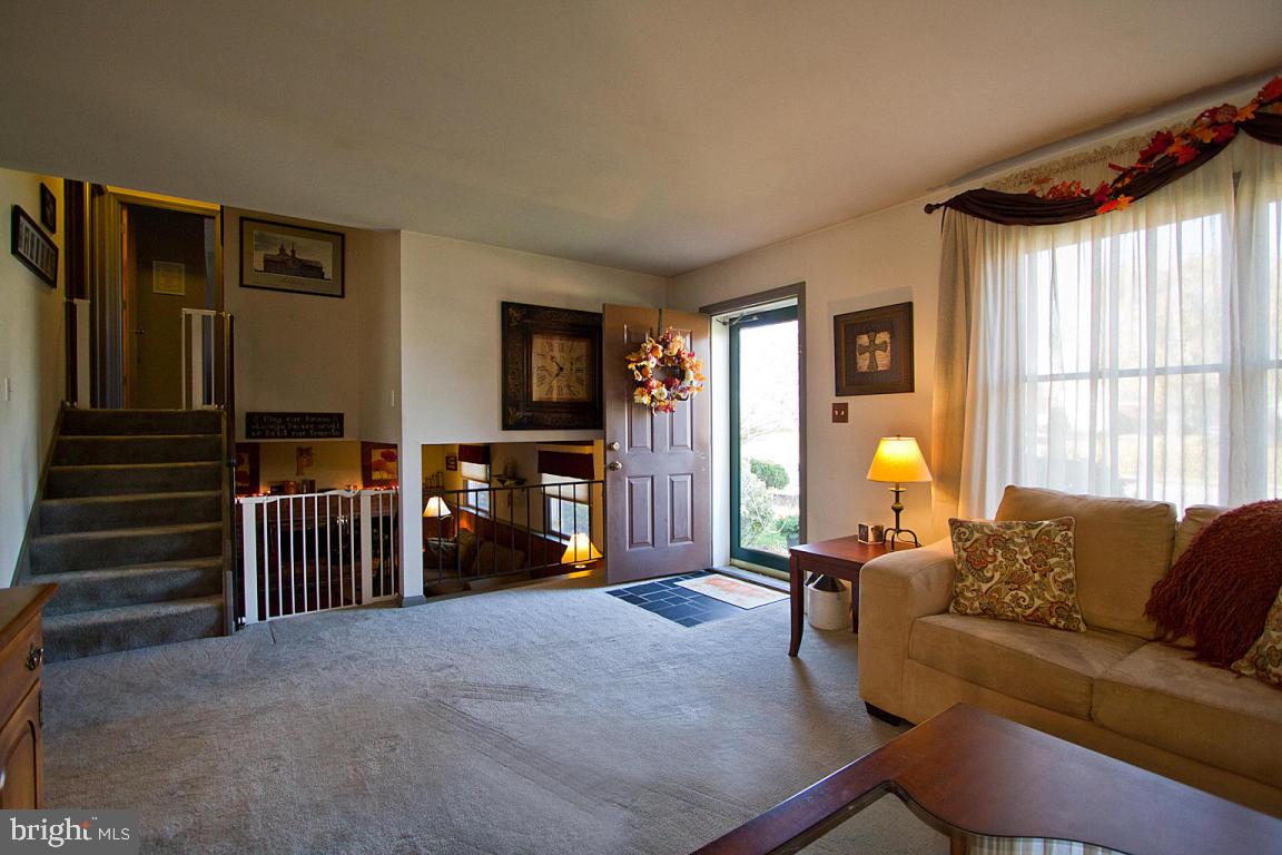 405 Sturbridge Drive Lititz, PA 17543 - Photo 9 of 45 Gallery Image 9
