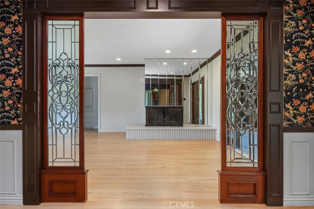 919 Sharon Road Santa Ana, CA 92706 - Photo 8 of 19 Gallery Image 8