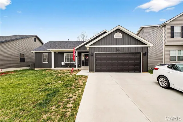 $2,100 | 1129 Stone Henge Court, Pevely, MO 63070